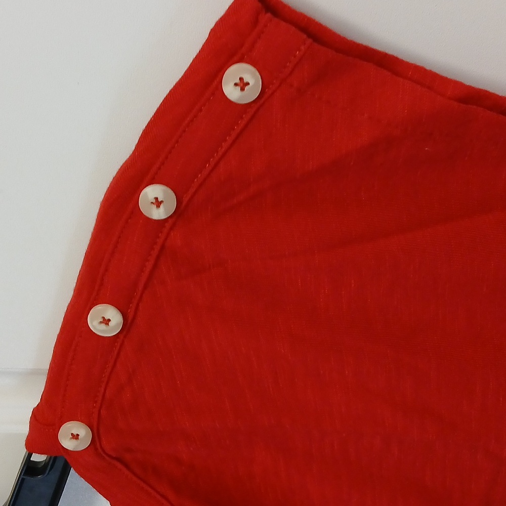 Boat Neckline Liz Claiborne Red Top SZ M NWOT Never worn. - Picture 2 of 4